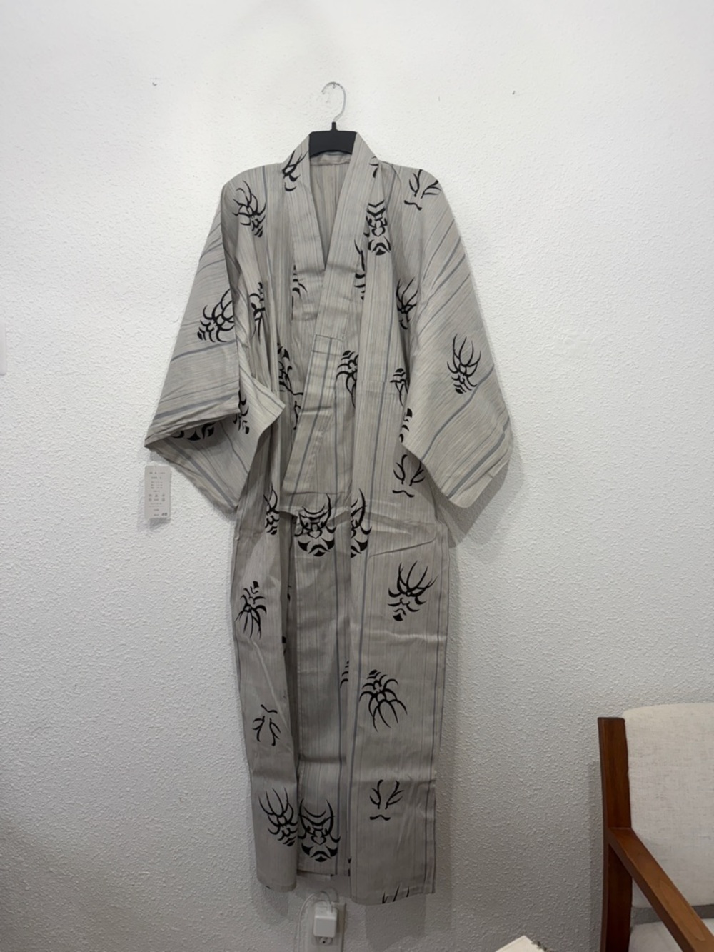 Japanese Light Gray Yukata (Kimono for Summer) Robe with Black Crest Motifs